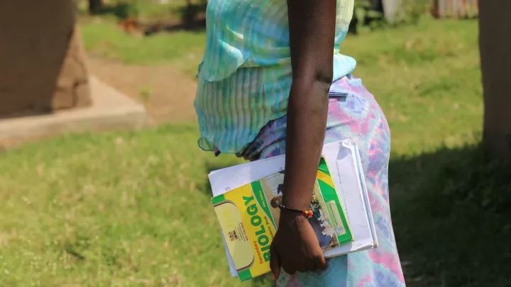Bildung in Afrika - Schwangere Frauen