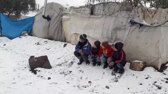 Kinder in einem syrischen Camp